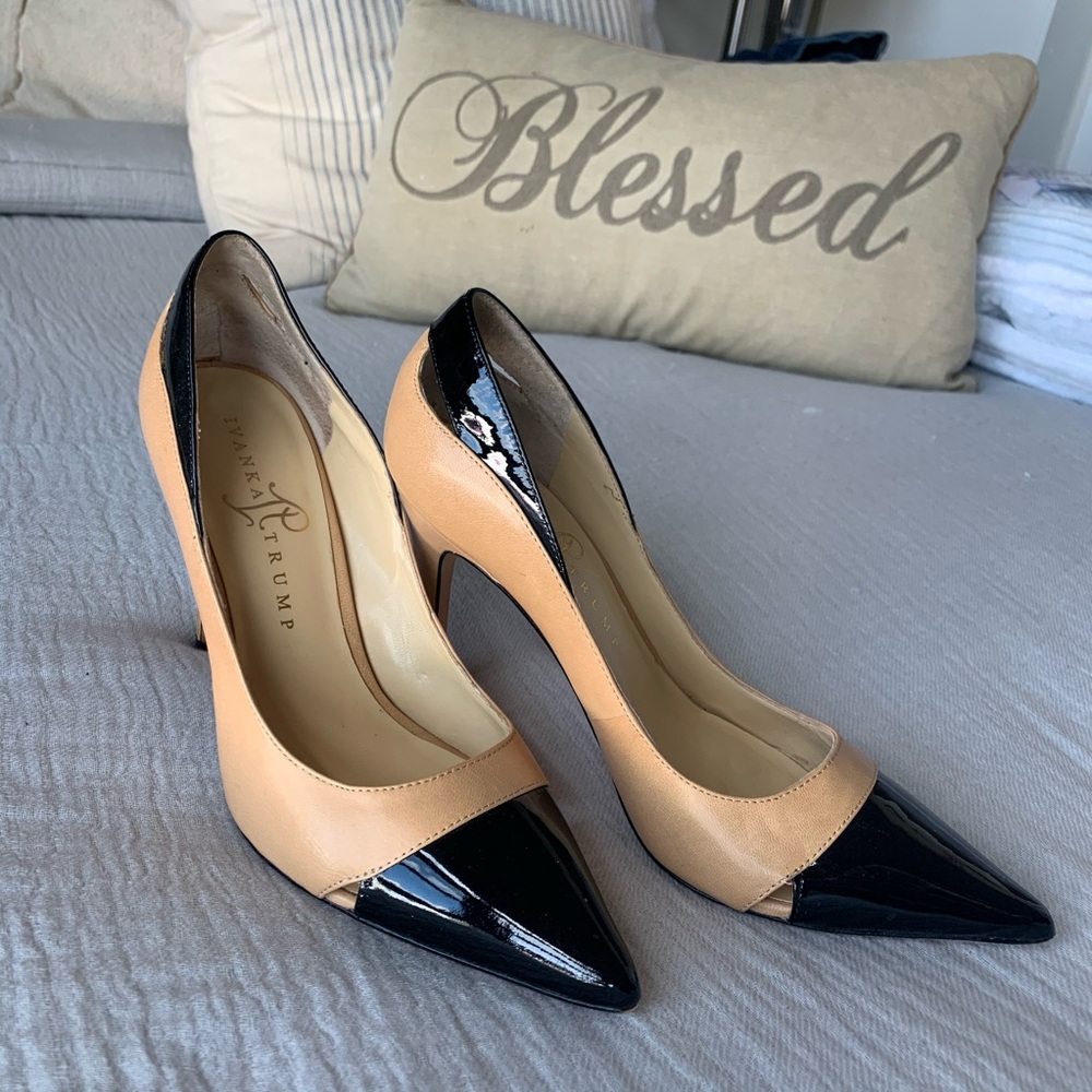 🔥 IVANKA TRUMP BLACK + TAN HIGH HEEL PUMP